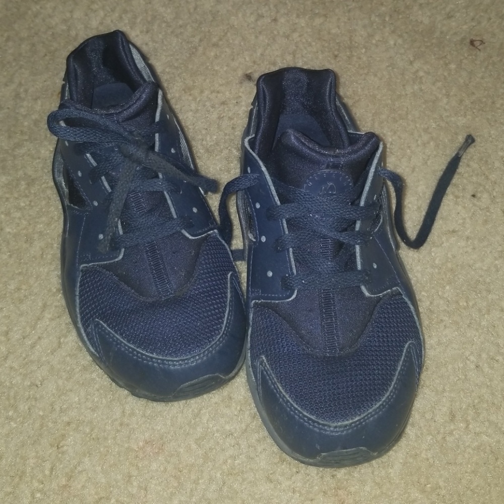 Huaraches - Picture 1 of 2